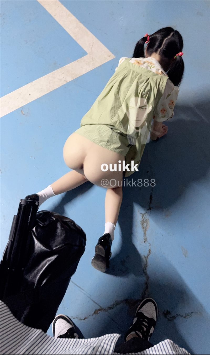 蟾蜍&Ouikk888 - 已跑路 专操萝莉 [53P+33V／230MB] - 呦糖社C+-呦糖社C+